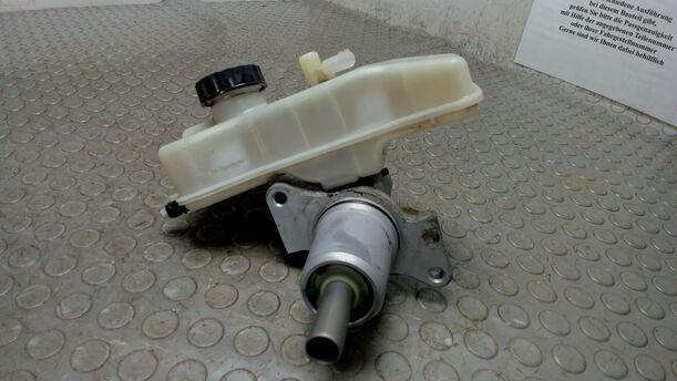 Foto: HAUPTBREMSZYLINDER eines VW LT 35 SDI Sport