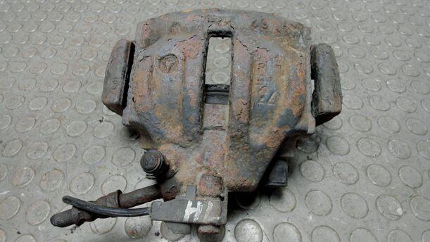 Foto: BREMSSATTEL HINTEN LINKS eines VW LT 35 SDI Sport