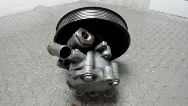 Foto: PUMPE SERVOLENKUNG eines VW LT 35 SDI Sport
