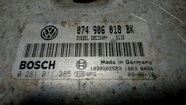 Foto: STEUERGERÄT EINSPRITZUNG / MOTORSTEUERGERÄT eines VW LT 35 SDI Sport