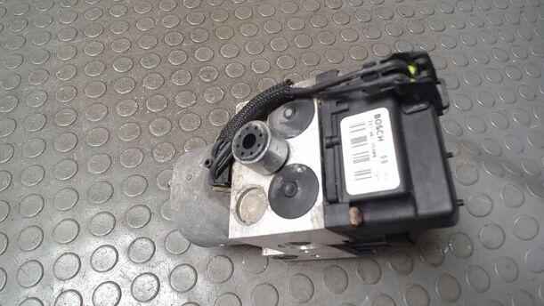 Foto: HAUPTBREMSAGGREGAT ABS eines Opel Meriva 1.6 16V Sport
