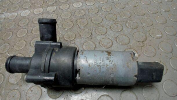 Foto: ZUSATZWASSERPUMPE ELEKTRISCH eines VW LT 35 SDI Sport