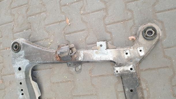 Foto: VORDERACHSE eines Volvo 850 2.0-10V Sport