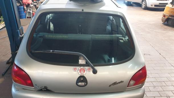Foto: HECKKLAPPE ( VOR FACELIFT ) eines Ford Fiesta Sport