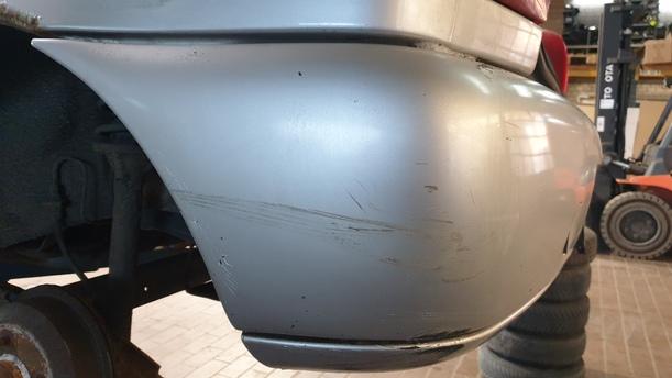 Foto: STOSSFÄNGER / STOSSSTANGE ( VOR FACELIFT ) eines Ford Fiesta Sport