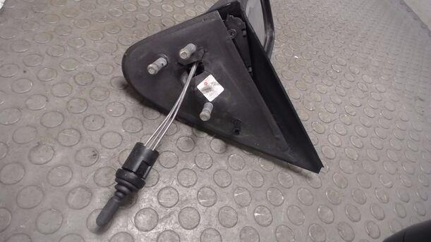 Foto: AUSSENSPIEGEL MECHANISCH VERSTELLBAR LINKS eines Ford Fiesta Sport