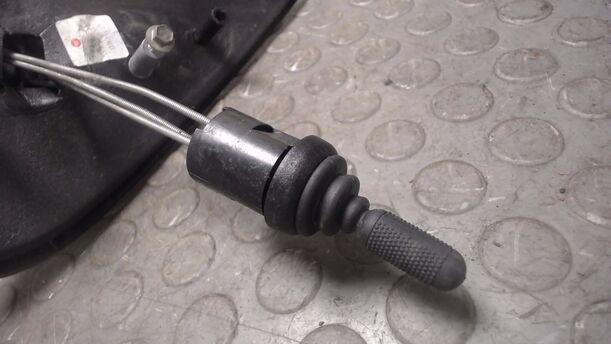 Foto: AUSSENSPIEGEL MECHANISCH VERSTELLBAR LINKS eines Ford Fiesta Sport