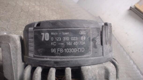 Foto: LICHTMASCHINE ( BOSCH ) eines Ford Fiesta Sport