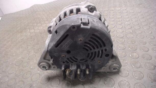Foto: LICHTMASCHINE ( BOSCH ) eines Ford Fiesta Sport