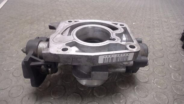 Foto: DROSSELKLAPPENSTUTZEN / DROSSELKLAPPE eines Ford Fiesta Sport