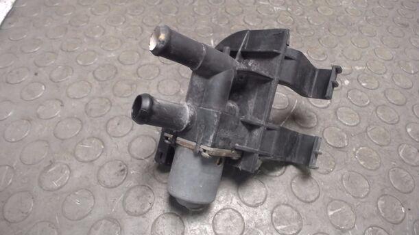 Foto: HEIZUNGSREGELVENTIL / WASSERVENTIL eines Ford Fiesta Sport