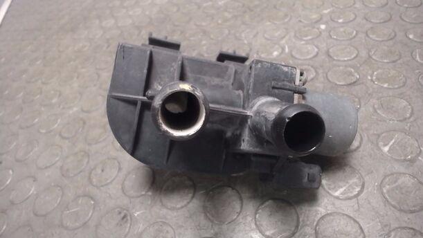Foto: HEIZUNGSREGELVENTIL / WASSERVENTIL eines Ford Fiesta Sport