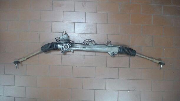 Foto: SERVOLENKUNG / LENKGETRIEBE eines Ford Fiesta Sport