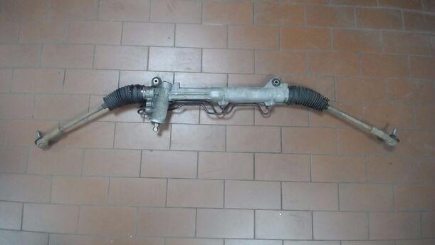 Foto: SERVOLENKUNG / LENKGETRIEBE eines Ford Fiesta Sport