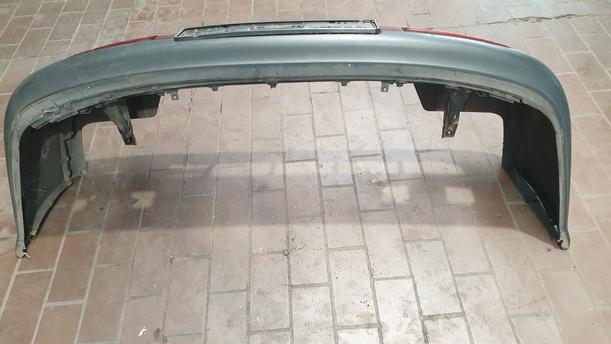 Foto: STOSSFÄNGER / STOßSTANGE VORNE eines VW Passat Variant 1.8 Sport