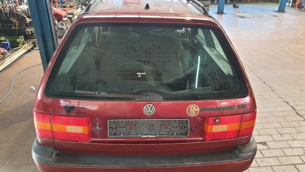 Foto: HECKKLAPPE / HECKDECKEL eines VW Passat Variant 1.8 Sport