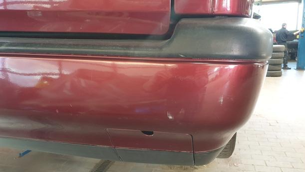 Foto: STOSSFÄNGER / STOßSTANGE HINTEN eines VW Passat Variant 1.8 Sport