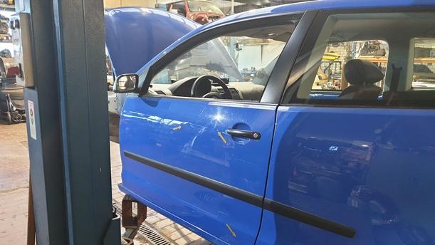 Foto: TÜR VORNE LINKS ( 2/3 TÜRER ) eines VW Polo 1.2 Sport