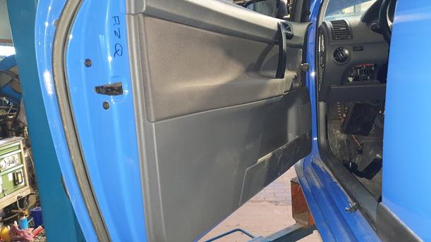 Foto: TÜR VORNE LINKS ( 2/3 TÜRER ) eines VW Polo 1.2 Sport