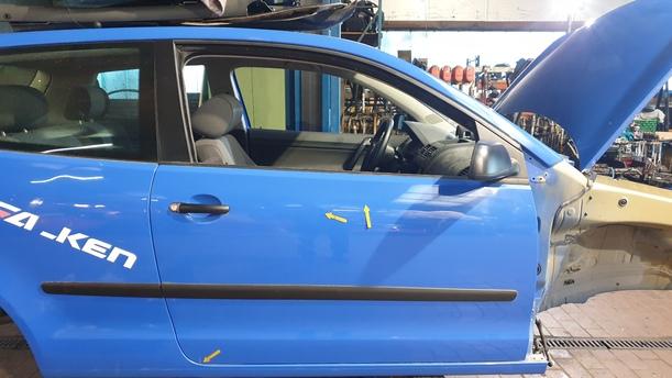 Foto: TÜR VORNE RECHTS ( 2/3 TÜRER ) eines VW Polo 1.2 Sport