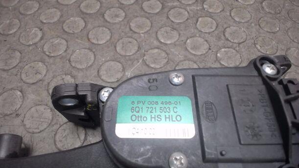 Foto: GASPEDAL ( SCHALTGETRIEBE ) eines VW Polo 1.2 Sport