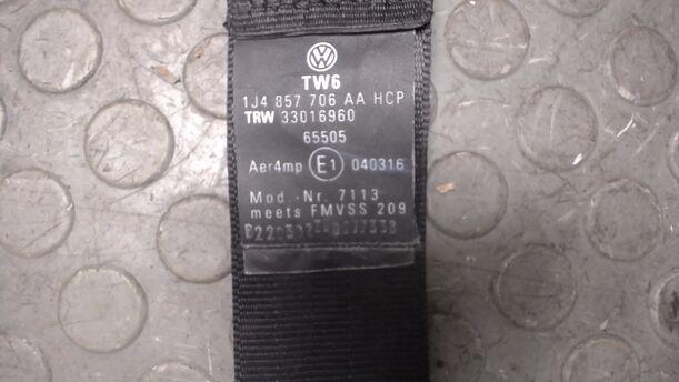 Foto: SICHERHEITSGURT VORNE RECHTS ( 4/5 TÜRER ) eines VW Golf Variant 1.9 TDI Sport