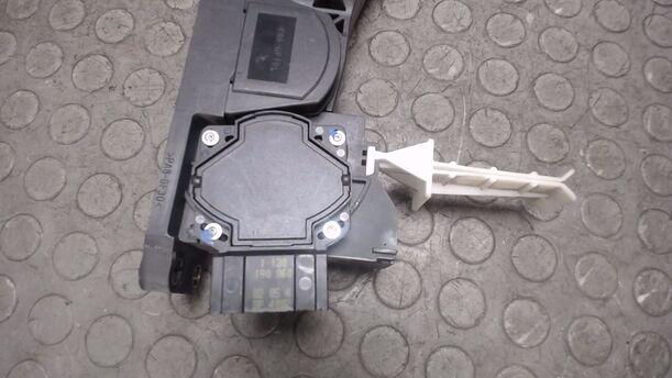 Foto: GASPEDAL ( NEUWERTIG ) eines VW Golf Variant 1.9 TDI Sport