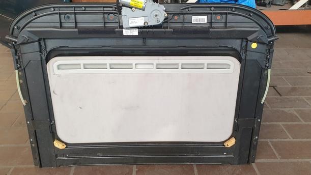Foto: GLAS SCHIEBEDACH ELEKTRISCH eines VW Golf Variant 1.9 TDI Sport