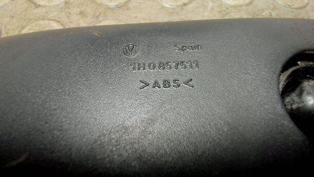 Foto: INNENSPIEGEL eines VW Passat Variant 1.8 Sport