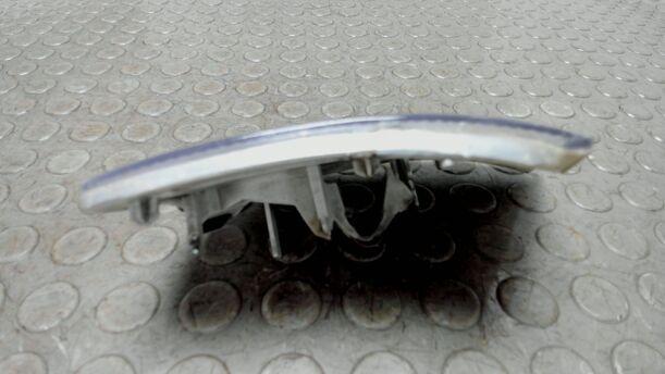 Foto: REFLEKTOR / ABDECKUNG LINKS eines VW Passat Variant 1.8 Sport