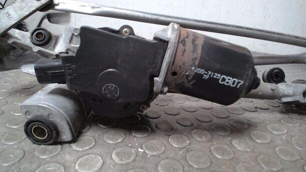 Foto: SCHEIBENWISCHERMOTOR VORN eines Mazda Premacy 1.9 Sport