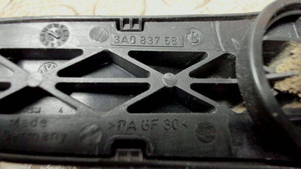 Foto: KURBEL FENSTERHEBER eines VW Passat Variant 1.8 Sport
