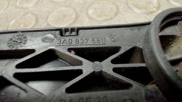 Foto: KURBEL FENSTERHEBER VORNE eines VW Passat Variant 1.8 Sport