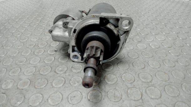 Foto: ANLASSER / STARTER eines VW Passat Variant 1.8 Stylance