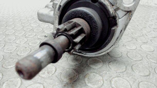 Foto: ANLASSER / STARTER eines VW Passat Variant 1.8 Stylance
