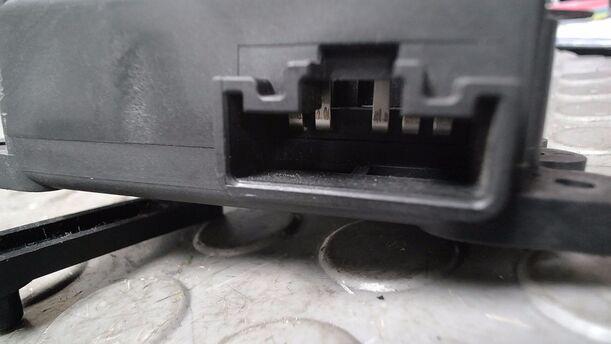 Foto: STELLMOTOR HEIZUNG ( 4706A ) eines Mazda Premacy 1.9 Stylance