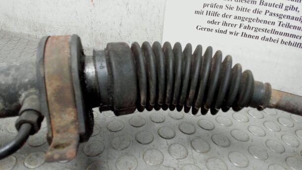 Foto: SERVOLENKUNG eines VW Passat Variant 1.8 Stylance
