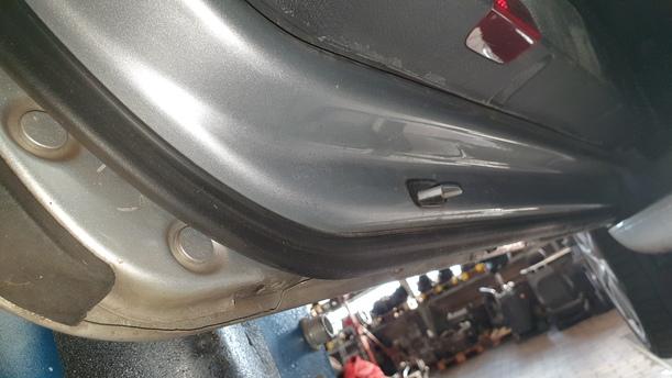 Foto: TÜR VORNE LINKS ( 2/3 TÜRER ) eines VW Golf 1.9 TDI Stylance