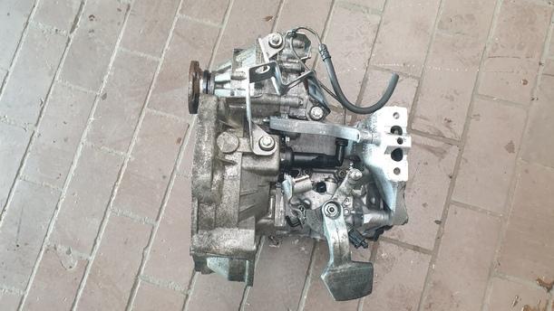 Foto: SCHALTGETRIEBE 5 GANG ( GQQ ) eines VW Golf 1.9 TDI Stylance