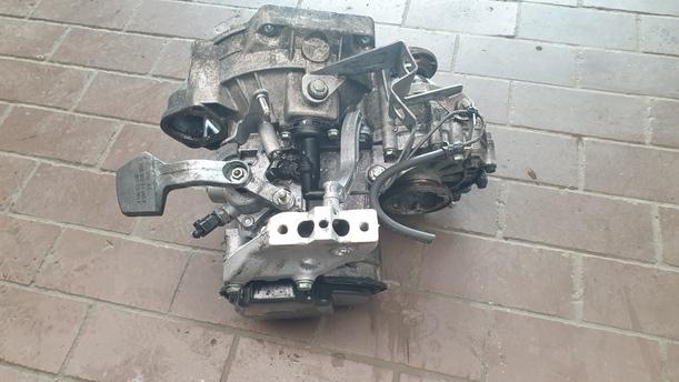 Foto: SCHALTGETRIEBE 5 GANG ( GQQ ) eines VW Golf 1.9 TDI Stylance