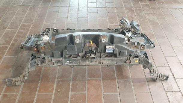 Foto: SCHLOSSTRÄGER / FRONTBLECH eines Alfa Romeo Mito 1.4 16V Stylance