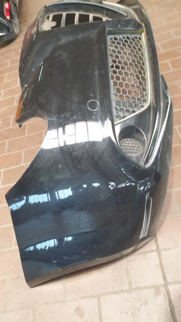 Foto: STOSSFÄNGER / STOßSTANGE VORNE eines Alfa Romeo Mito 1.4 16V Stylance