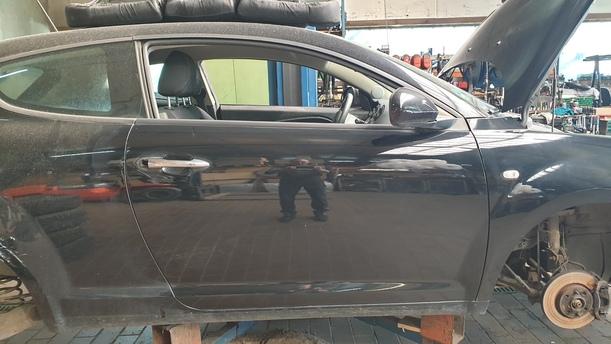 Foto: TÜR VORNE RECHTS eines Alfa Romeo Mito 1.4 16V Stylance
