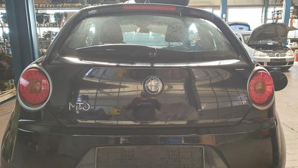 Foto: HECKKLAPPE / HECKDECKEL eines Alfa Romeo Mito 1.4 16V Stylance