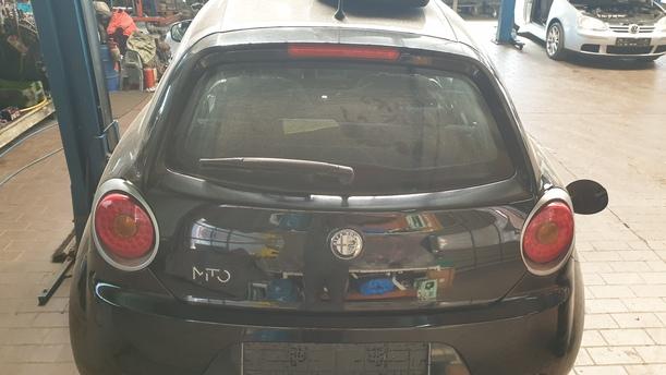 Foto: HECKKLAPPE / HECKDECKEL eines Alfa Romeo Mito 1.4 16V Stylance
