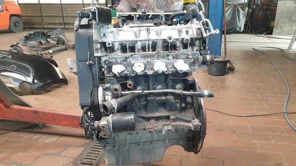 Foto: MOTOR ( 955A1000 ) eines Alfa Romeo Mito 1.4 16V Stylance