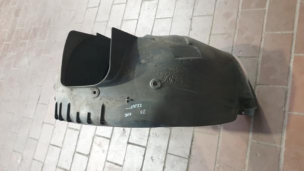 Foto: RADHAUSSCHALE / INNENKOTFLÜGEL VORNE LINKS eines Peugeot 307 Break 110 Stylance