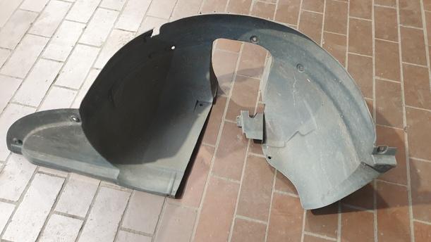 Foto: RADHAUSSCHALE / INNENKOTFLÜGEL VORNE LINKS eines Peugeot 307 Break 110 Stylance
