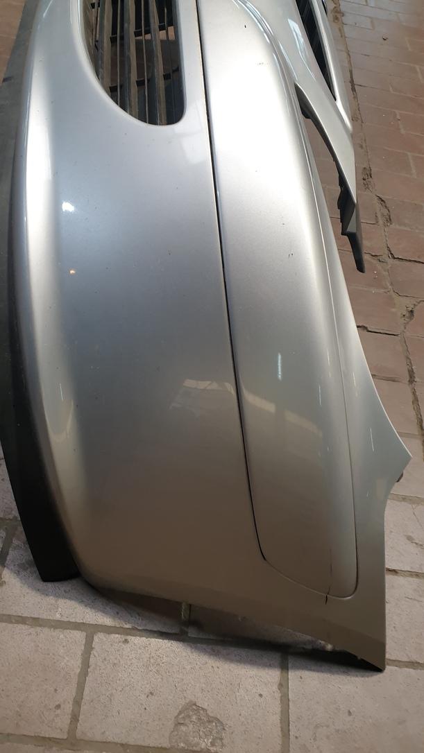 Foto: STOSSFÄNGER / STOßSTANGE VORNE eines Peugeot 307 Break 110 Stylance
