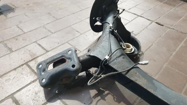Foto: HINTERACHSE eines Peugeot 307 Break 110 Stylance